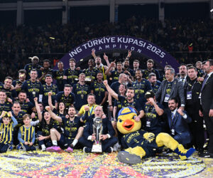 Fenerbahçe Basketbol Takımından Tarihi Bir Başarı 3 Kupa Birden!
